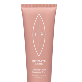 Lip Intimate Care, čistící krém na intimní hygienu. Je vhodný pro každodenní použití, nezanechává mastný film a je ideální i pro velmi citlivou nebo suchou pokožku, 726 Kč, prodává Růžový slon
Lip Intimate Care, čistící krém na intimní hygienu. Je vhodný pro každodenní použití, nezanechává mastný film a je ideální i pro velmi citlivou nebo suchou pokožku, 726 Kč, prodává Růžový slon