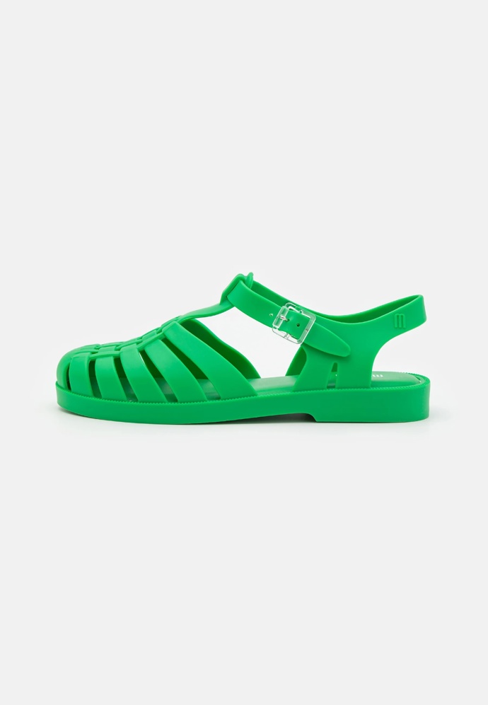 Melissa, 1650 Kč, zalando.cz
