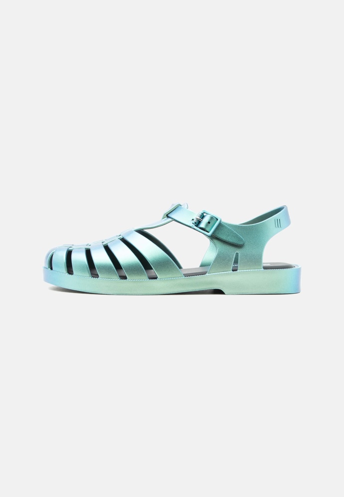 Melissa, 1920 Kč, zalando.cz
