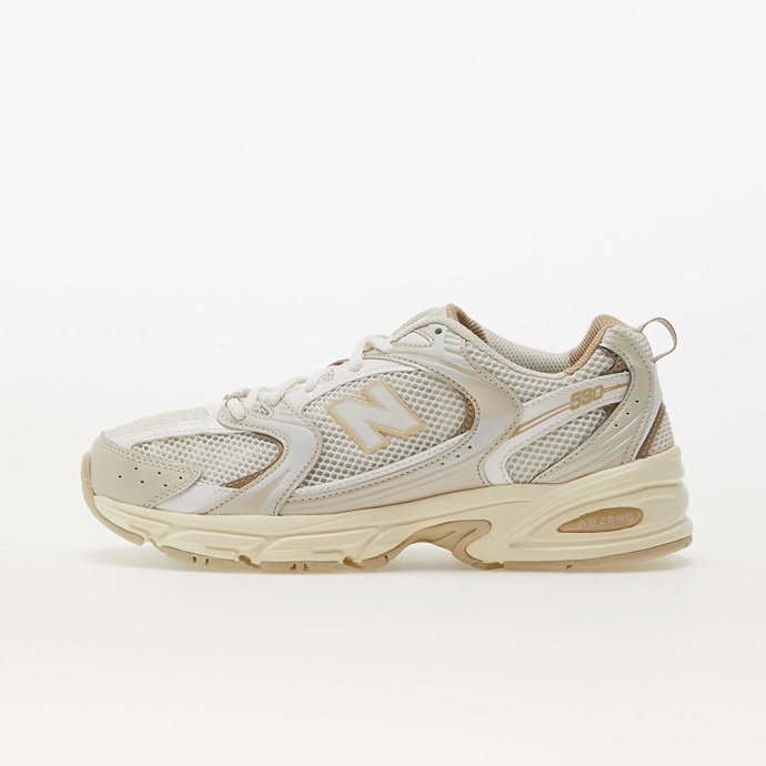 New Balance, 2999 Kč, Footshop
New Balance, 2999 Kč, Footshop