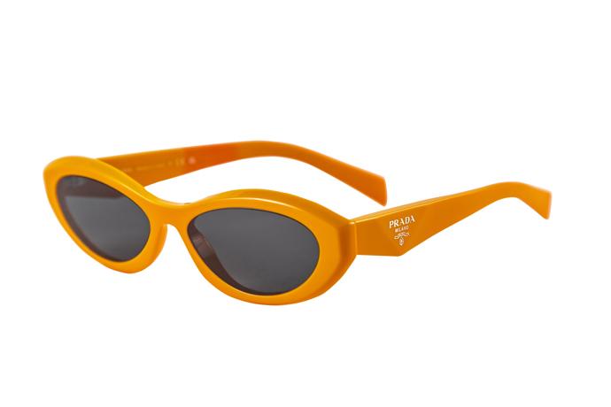 Prada, 7470 Kč, Sunglass Hut, Fashion Arena Prague Outlet
