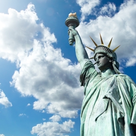 Socha Svobody vítá návštěvníky New Yorku už více než sto let a představuje jeden z nejvýraznějších symbolů svobody na světě. Dokázali byste ji poznat jen podle detailu?
Socha Svobody vítá návštěvníky New Yorku už více než sto let a představuje jeden z nejvýraznějších symbolů svobody na světě. Dokázali byste ji poznat jen podle detailu?