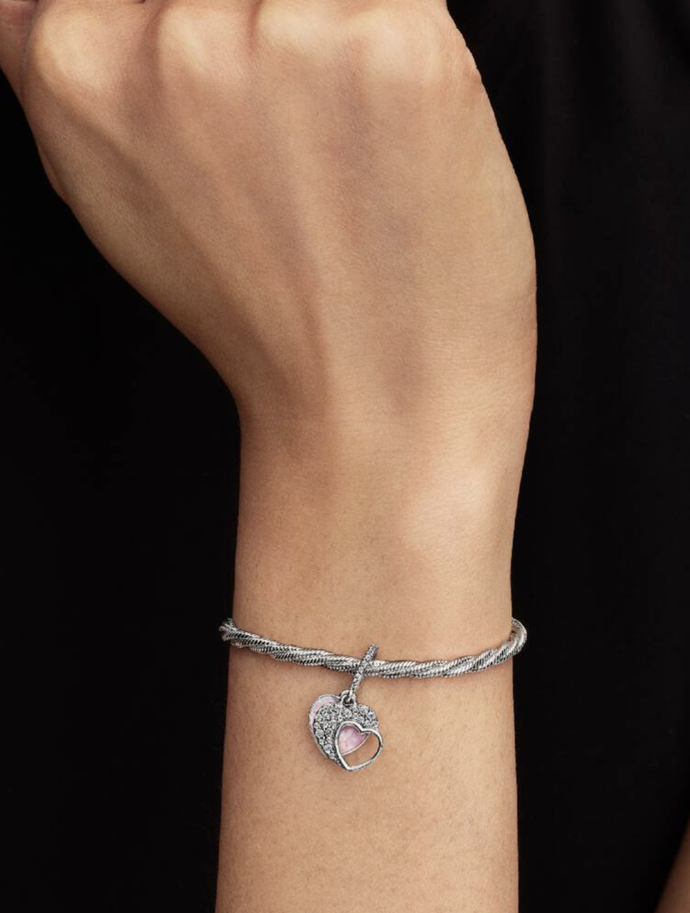 Dvojitý visací přívěsek Krásná matka, Pandora, 1 699 Kč
Dvojitý visací přívěsek Krásná matka, Pandora, 1 699 Kč