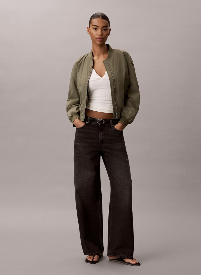 Calvin Klein, 4 290 Kč
