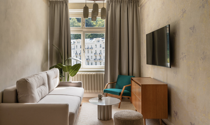 Výhled na Grandhotel Pupp, Karlovy Vary: Jan Bek a Aneta Krupková, BEKARCH
