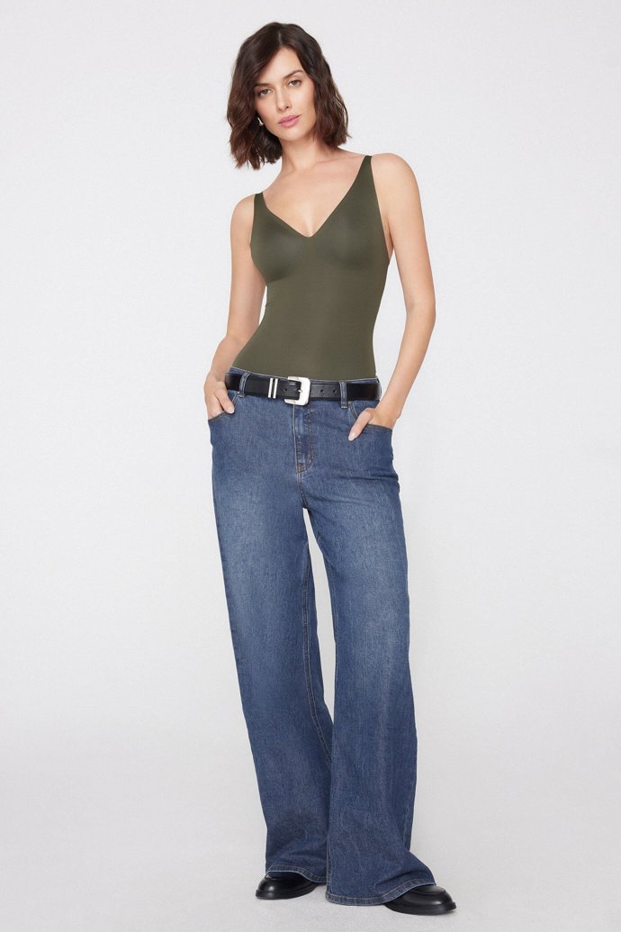 Khaki body, 649 Kč, Tezenis 
