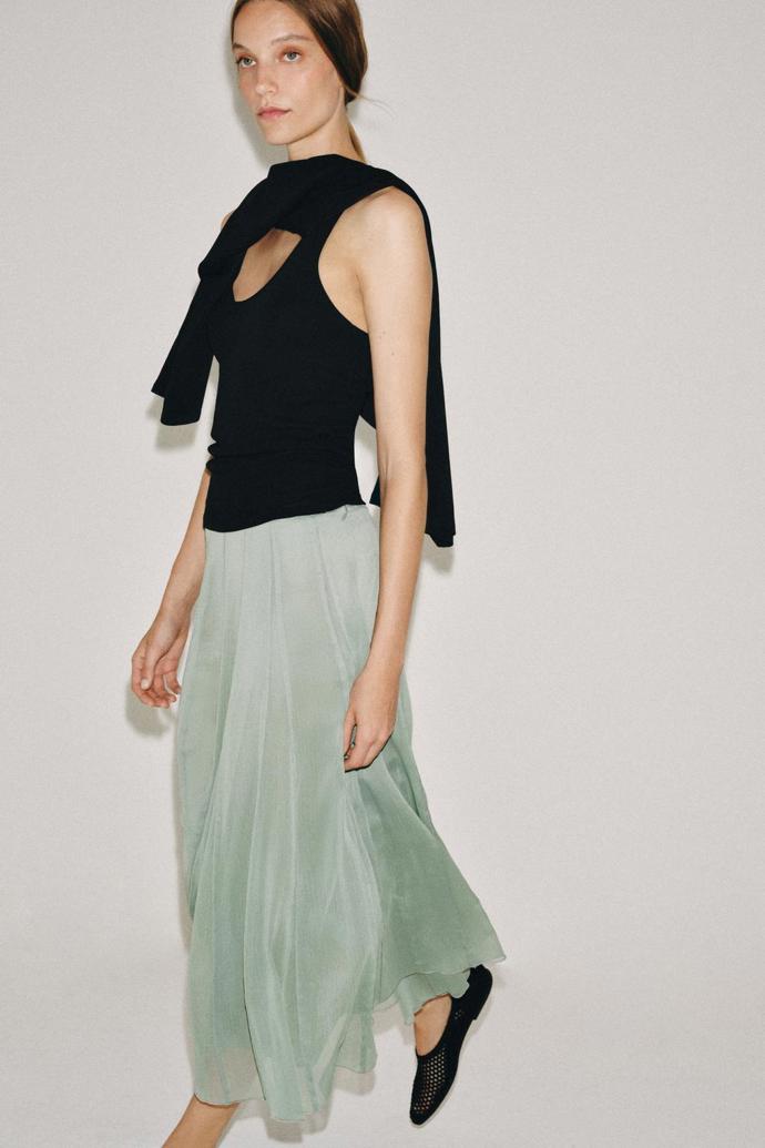 Midi sukně, Zara, 1199 Kč
