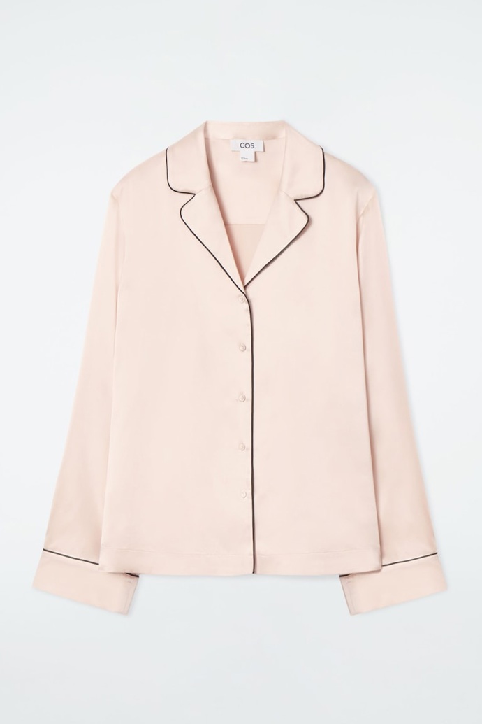 Košile Piped silky pyjama shirt, COS, 99 eur
