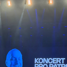 Koncert pro Patrika se konal 19. ledna v O2 areně. Pár minut po jeho vyhlášení byl vyprodán. Přišlo 17 tisíc lidí.
Koncert pro Patrika se konal 19. ledna v O2 areně. Pár minut po jeho vyhlášení byl vyprodán. Přišlo 17 tisíc lidí.