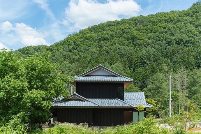 Cílem stavby bylo umožnit lidem více zažít japonskou kulturu a klima přímo u nich doma.
