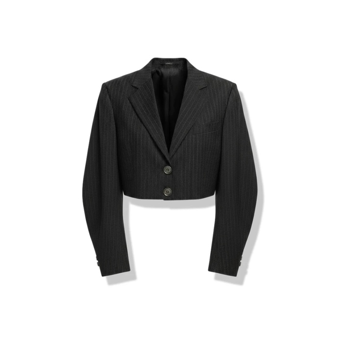 Zkrácený blazer, Debbie Brown, 8800 Kč
Zkrácený blazer, Debbie Brown, 8800 Kč