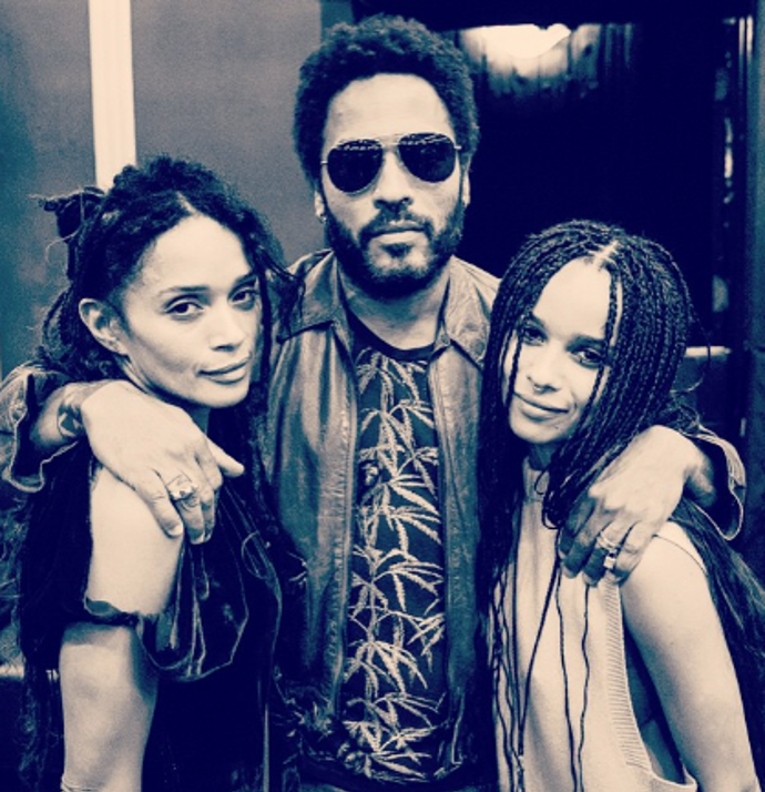 Oči, úsměv, tvar obličeje i postava. Lisa Bonet a Zoe Kravitz opravdu nevypadají jako matka s dcerou. 
