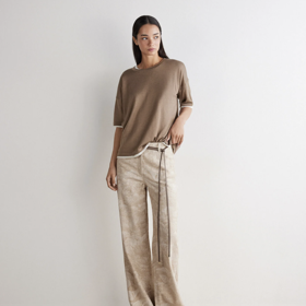 Oversized tričko z kašmíru Silkfine, Falconeri, 4 999 Kč

Tričko seženete během Dní Marianne se slevou 20 %
