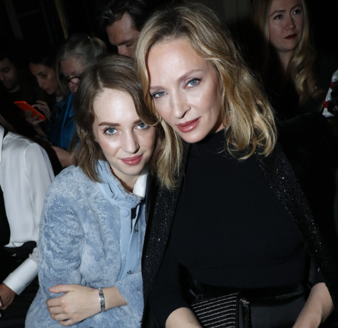 Krásu po herečce Umě Thurman zdědila její dcera Maya Hawke.
