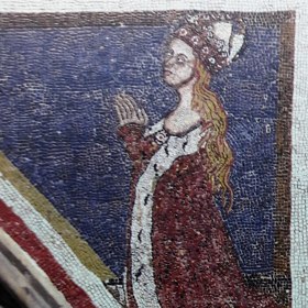 Během patnácti let porodila šest dětí a stala se nejplodnější císařovou chotí. Mezi nimi vynikl zejména Zikmund Lucemburský, který později získal uherskou i císařskou korunu.
Během patnácti let porodila šest dětí a stala se nejplodnější císařovou chotí. Mezi nimi vynikl zejména Zikmund Lucemburský, který později získal uherskou i císařskou korunu.