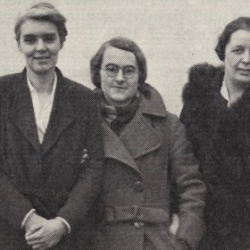 Beatrice Shilling s přítelkyněmi
Beatrice Shilling s přítelkyněmi