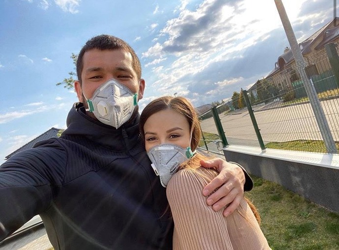 Zpěvačka Monika Bagárová a zápasník Makhmud Muradov
