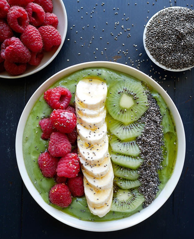 Misky plné vitamínů aneb 5 receptů na smoothie bowls