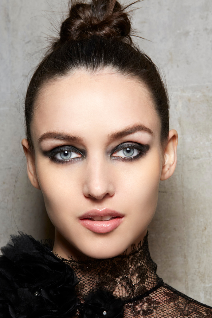 Smokey eyes
Smokey eyes