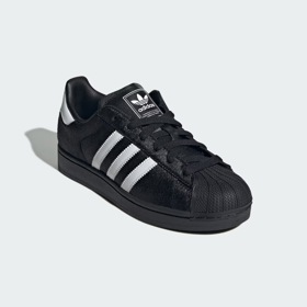Tenisky, Adidas, 2999 Kč
Tenisky, Adidas, 2999 Kč