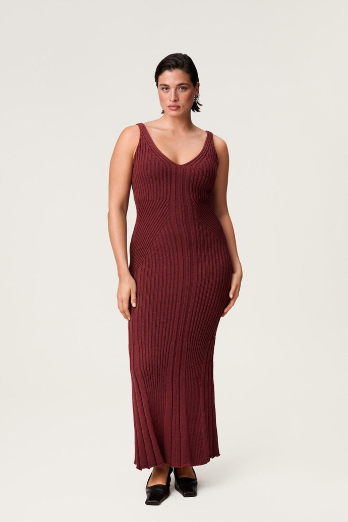 Adoore, 160 eur
Adoore, 160 eur