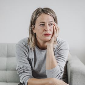 Přirozeně to dopadlo na všechny aktéry, paní Jana to snášela velmi špatně. Zrada, vztek, hněv a spousta dalších emocí se střídaly s láskou. Ano, svého manžela stále milovala a miluje.
Přirozeně to dopadlo na všechny aktéry, paní Jana to snášela velmi špatně. Zrada, vztek, hněv a spousta dalších emocí se střídaly s láskou. Ano, svého manžela stále milovala a miluje.