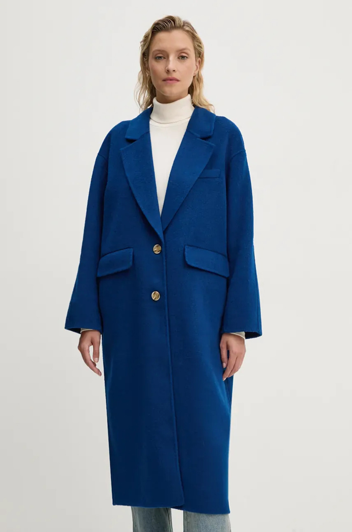 Modrý kabát, American Vintage/Answear, 3589 Kč
