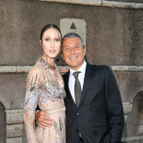 modelka Anna Cleveland a CEO značky Bulgari Jean-Christophe Babin
