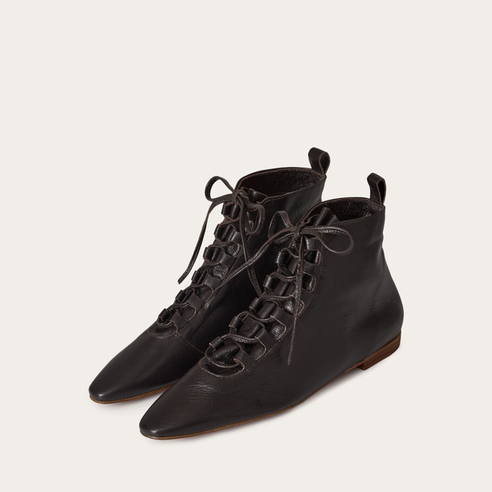Balagan, 215 eur
Balagan, 215 eur