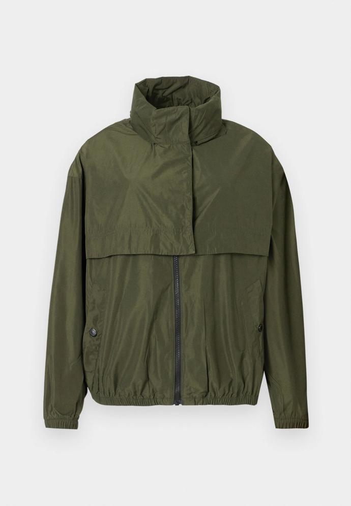 Barbour, 5980 Kč, zalando.cz
Barbour, 5980 Kč, zalando.cz