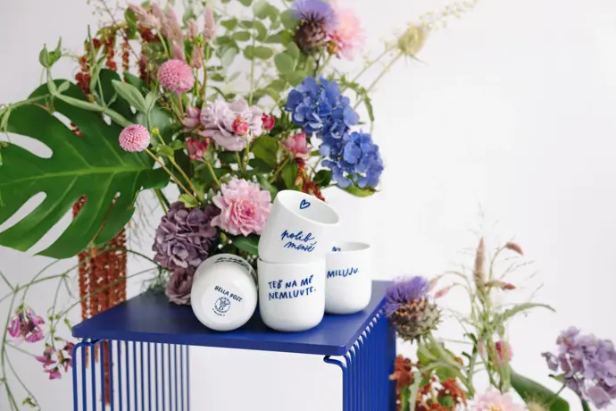 Porcelánový hrnek, Bella Rose, 349 Kč
