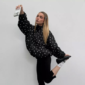 Puntíkovaný bomber, Bershka, 999 Kč
Puntíkovaný bomber, Bershka, 999 Kč
