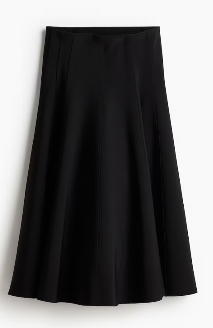 Áčková sukně, H&M, 549 Kč
