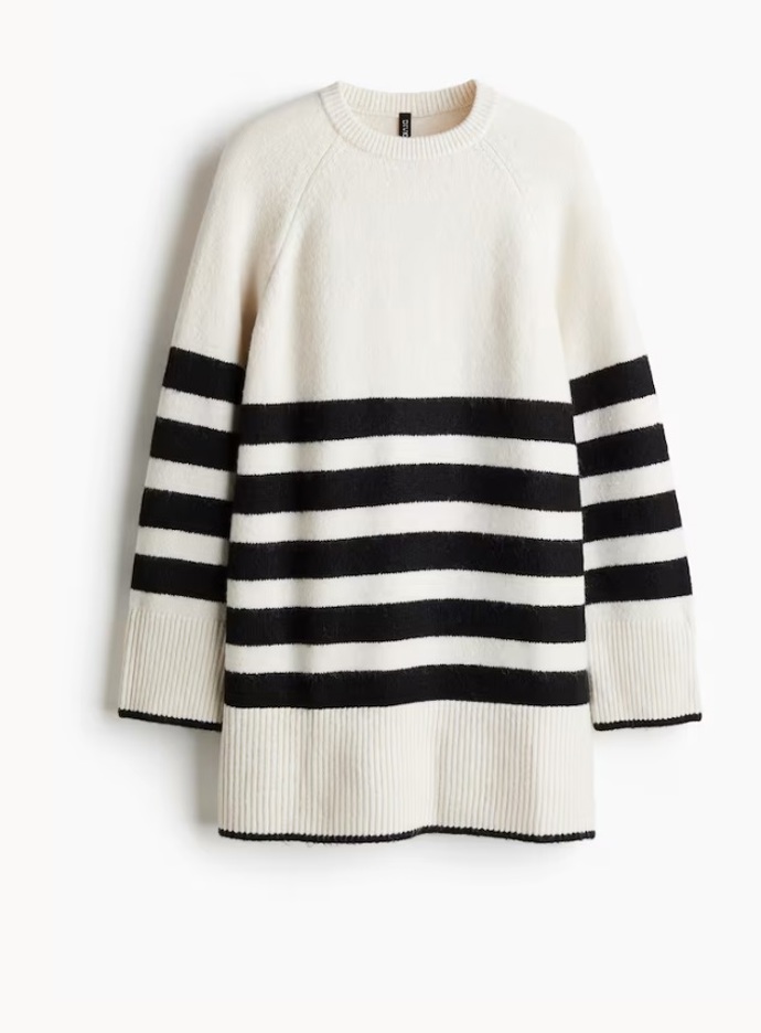 Pletené šaty s pruhy, H&M, 719 Kč
