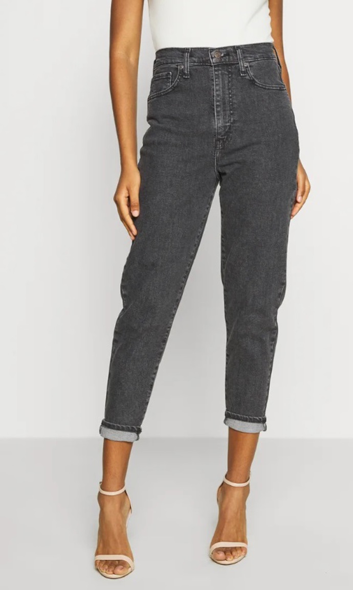 Tmavé mom džíny, Levi's®, 1 920 Kč
