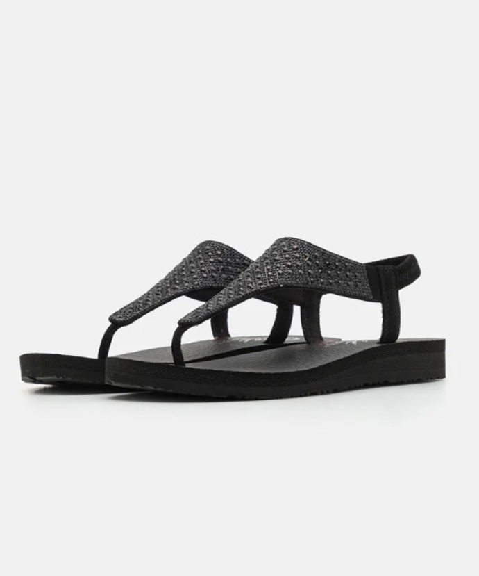 Žabky na platformě, Skechers, 920 Kč
