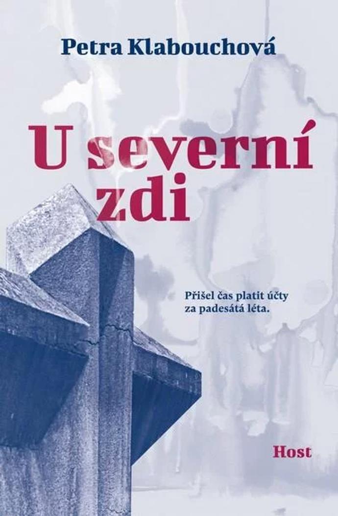Kniha odhaluje osudy skryté pod náhrobky Ďáblického hřbitova.
