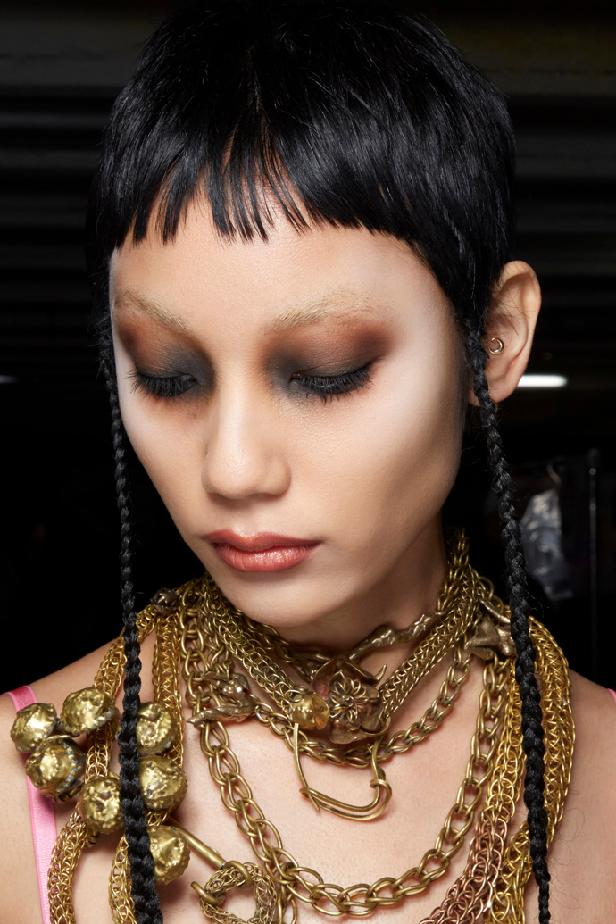 Smokey eyes
Smokey eyes