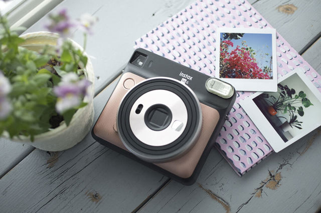 Instantní kouzlo aneb Proč si pořídit polaroid? Instantní kouzlo aneb Proč si pořídit polaroid?