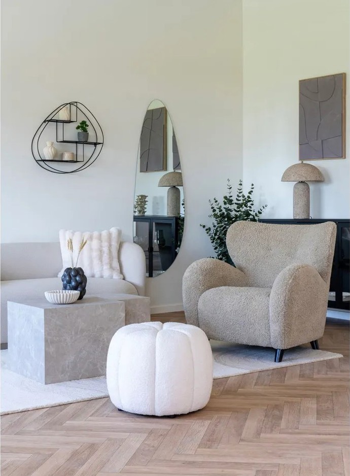 Stolní lampa Astley, House Nordic, 2 348 Kč
