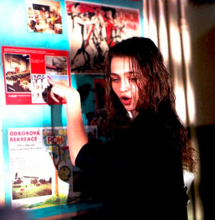 Lucie Zedníčková v legendárním filmu Kouř
Lucie Zedníčková v legendárním filmu Kouř