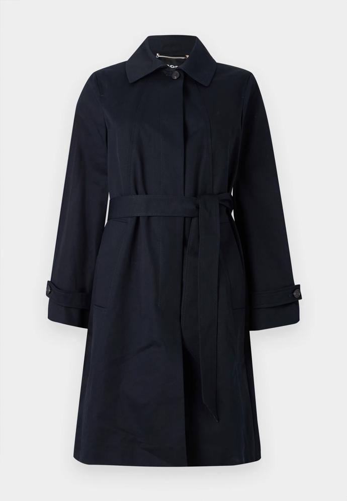 Boss, 5990 Kč, zalando.cz
Boss, 5990 Kč, zalando.cz