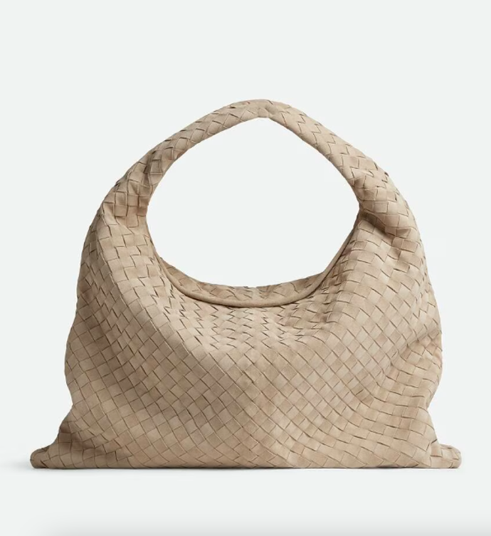 Bottega Veneta Hop Large, 4500 eur
