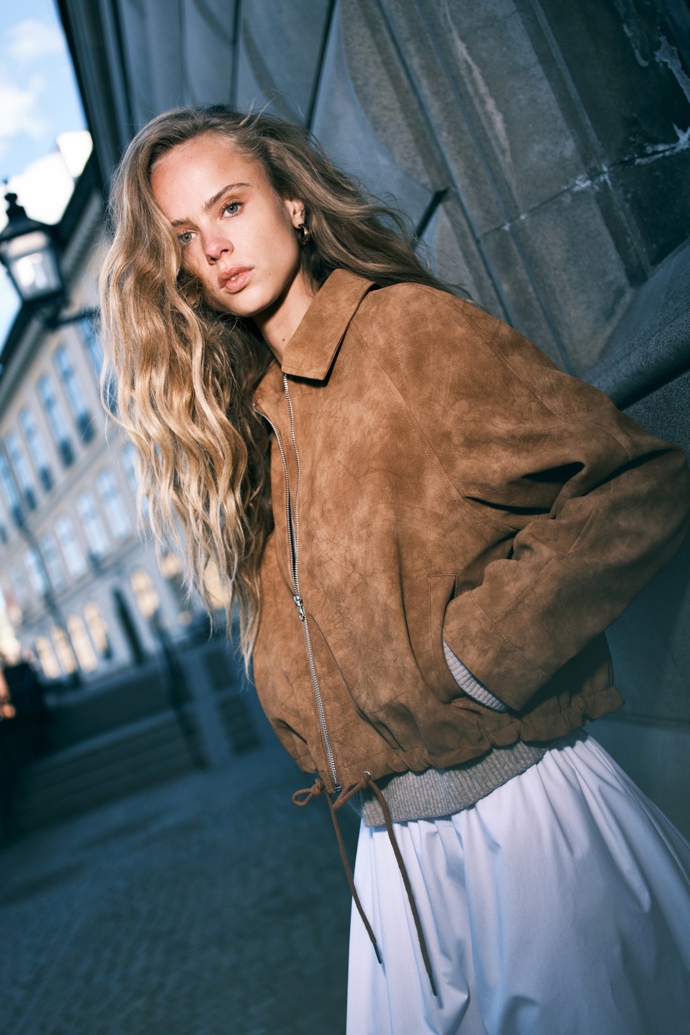 Bunda, H&M, 1239 Kč
