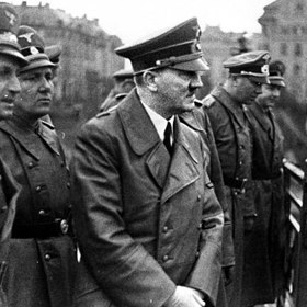 Adolf Hitler, Martin Bormann a další nacističtí vůdci
Adolf Hitler, Martin Bormann a další nacističtí vůdci