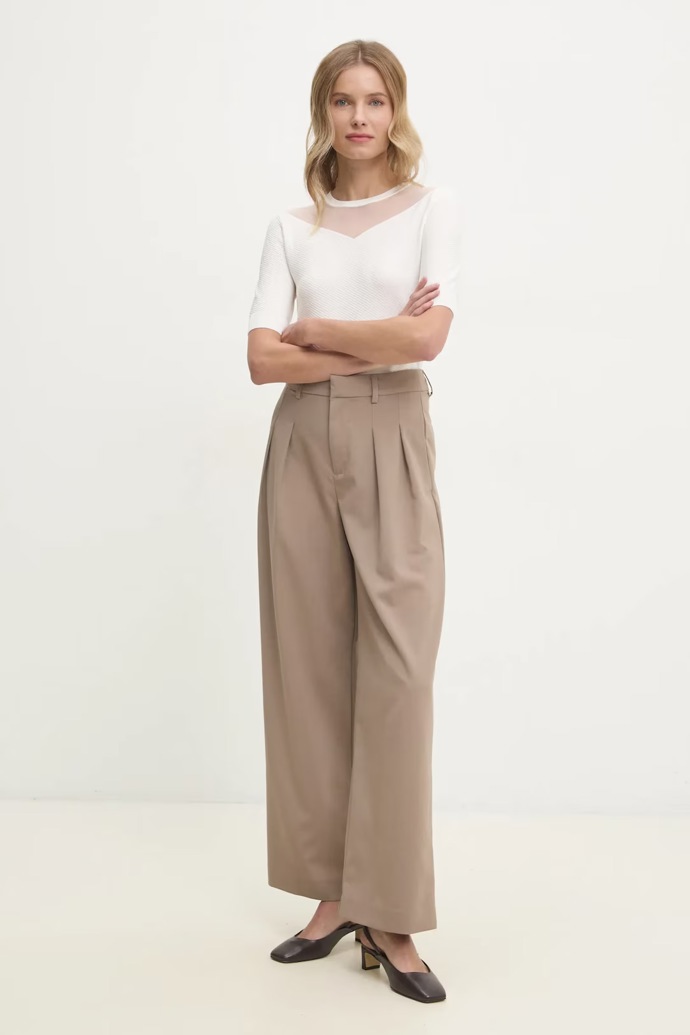 Kalhoty, Calvin Klein Jeans, 3299 Kč
Kalhoty, Calvin Klein Jeans, 3299 Kč