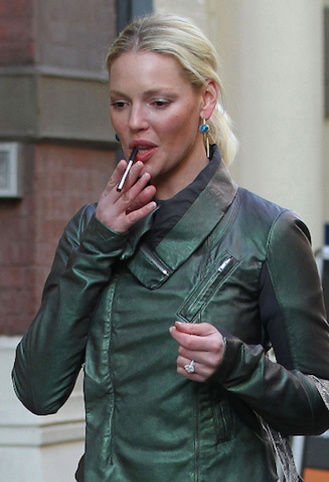 Katherine Heigl smoking Katherine Heigl smoking