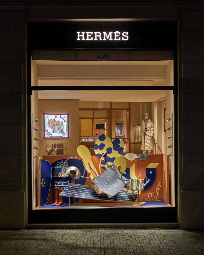 Lexová & Smetana × Patrik Antczak window design pro Hermés
Lexová & Smetana × Patrik Antczak window design pro Hermés