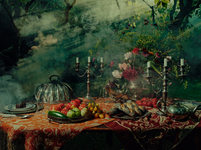  

Objev roku 2025: Eda Babák / fotografie pro GHMP, Vogue Art Project a MILE Magazine a fotografie Klauzura 2025 pro ELLE Decoration
