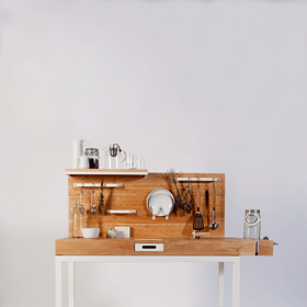 Dřevěná kuchyně od berlínského designéra Dirka Biotta je zatím ve fázi konceptu, nápadů má ale plno.
Dřevěná kuchyně od berlínského designéra Dirka Biotta je zatím ve fázi konceptu, nápadů má ale plno.